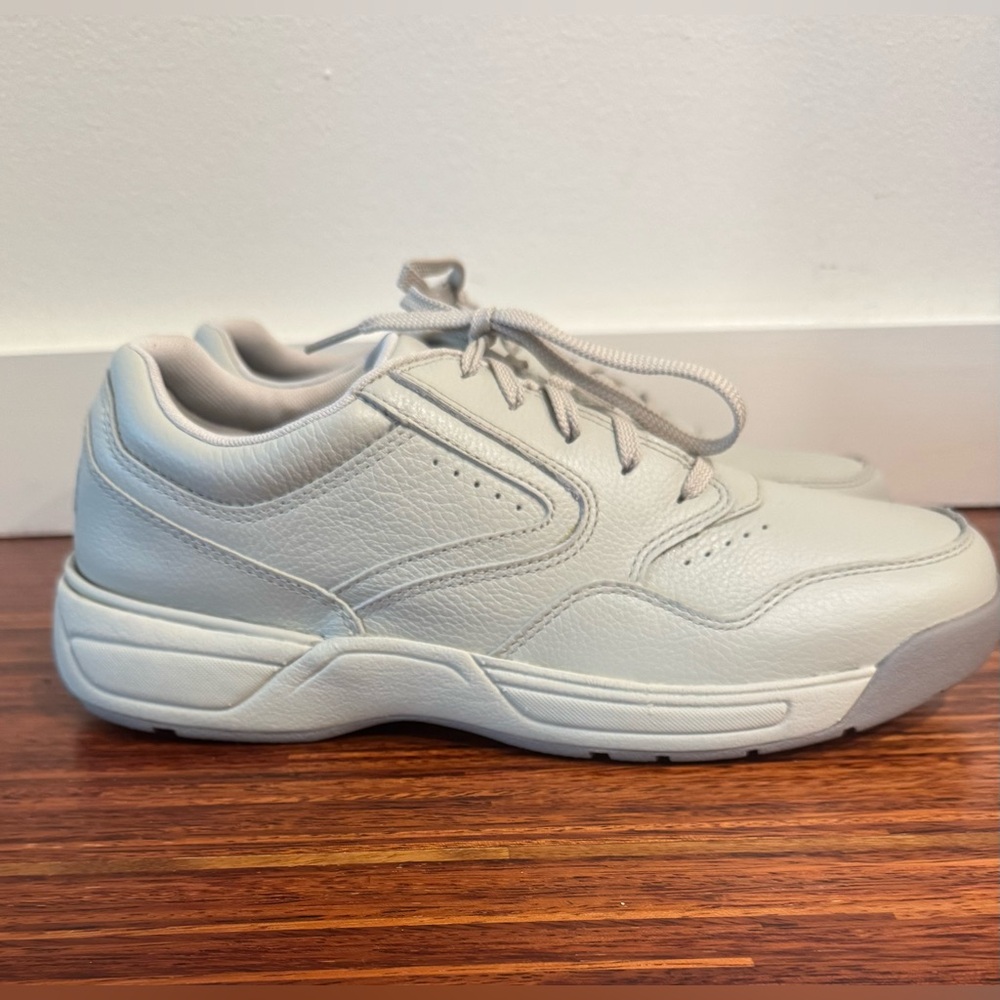 Rockport waterproof Pro Walker mens comfort shoes size 10 off white tan NWOT